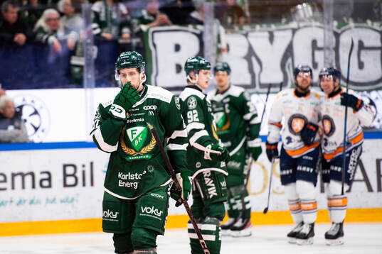 Färjestads Per Åslund deppar