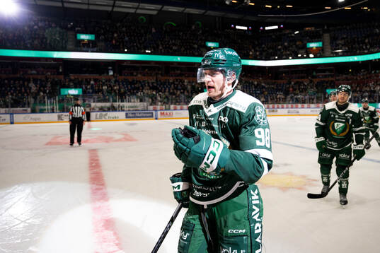 Färjestads Marian Studenic jublar