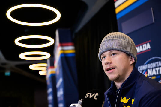 Lucas Raymond of Sweden at a press event