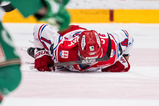 Timrås Emil Pettersson har ont