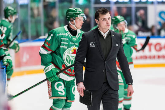 Rögles assisterande tränare Max Bohlin