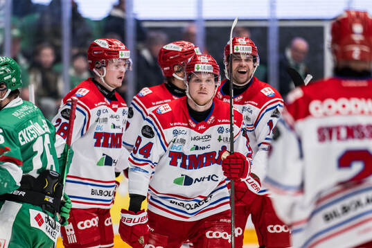 Timrås Sebastian Hartmann jublar