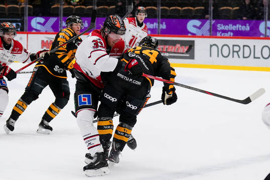 Örebros Christopher Mastomäki och Skellefteås Oscar
