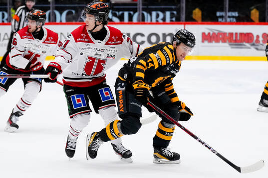 Örebros Patrik Puistola och Skellefteås Andreas Johnson