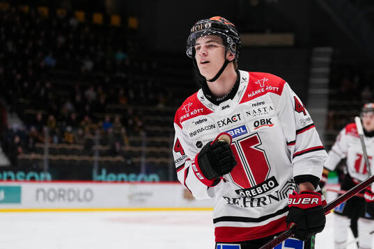 Örebros Melvin Fernström jublar