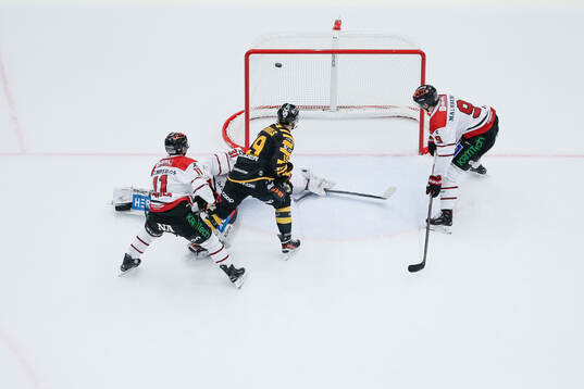 Skellefteås Martins Dzierkals gör avgörande 3-2 och
