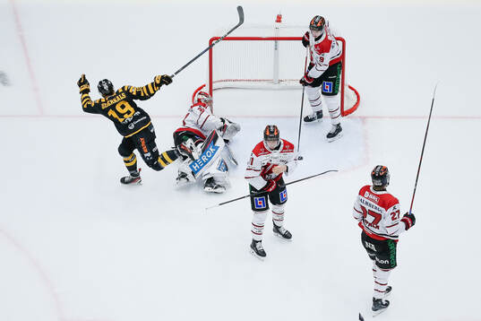 Skellefteås Martins Dzierkals gör avgörande 3-2 och