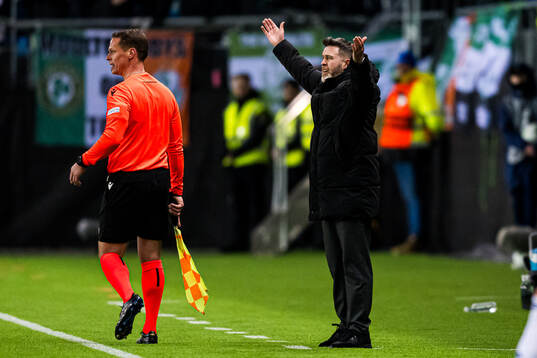 Stephen Bradley, head coach of Shamrock Rovers, reacts