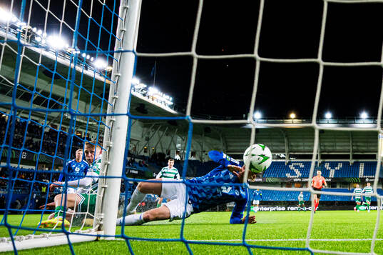 Michael Noonan of Shamrock Rovers scores the 0-1 goal