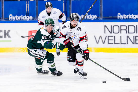Tingsryds Joel Ratkovic-Berndtsson och Nybros Erik Flood