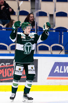 Tingsryds Arttu Tuhkala jublar