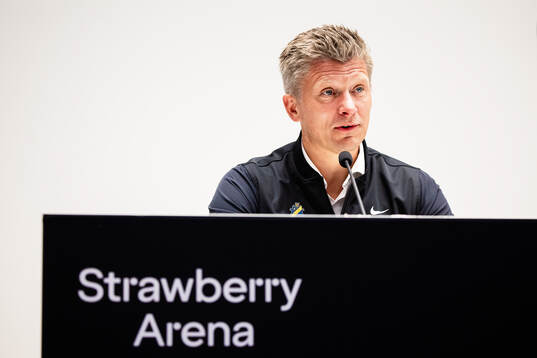 AIKs tränare Mikkjal Thomassen