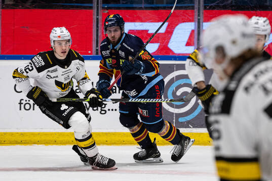 Västerås Christian Berger och Djurgårdens Albin Grewe