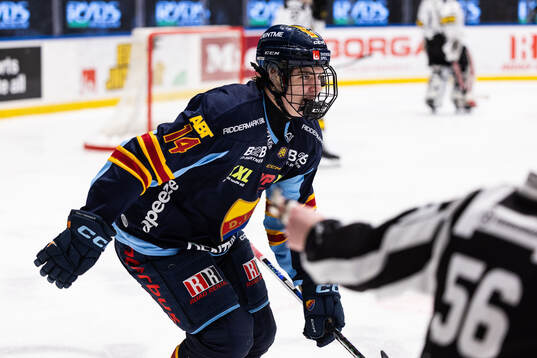 Djurgårdens Anton Frondell jublar