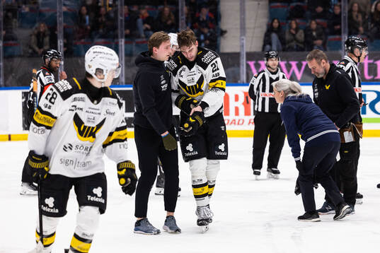 Västerås Henrik Malmström har ont