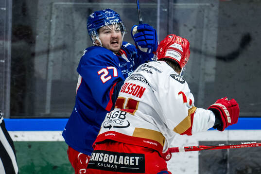 Oskarshamns Nolan Walker och Kalmars Gabriel Olsson