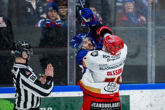 Oskarshamns Nolan Walker och Kalmars Gabriel Olsson