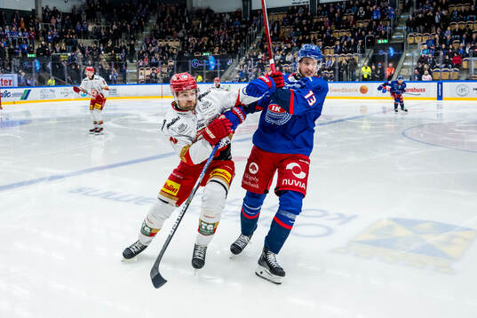 Kalmars Gabriel Olsson och Oskarshamns Rasmus Bengtsson
