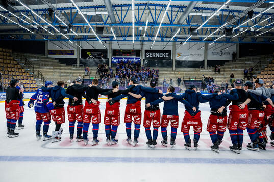 Oskarshamn spelare jublar