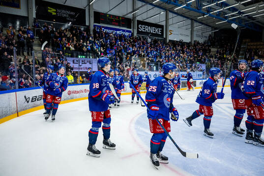 Oskarshamn spelare jublar
