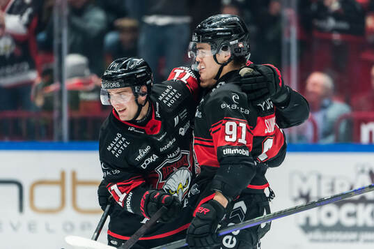 Malmö Redhawks Axel Sundberg jublar
