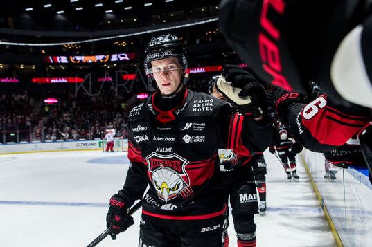 Malmö Redhawks Joona Ikonen jublar