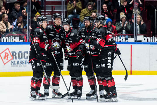 Malmö Redhawks Joona Ikonen jublar
