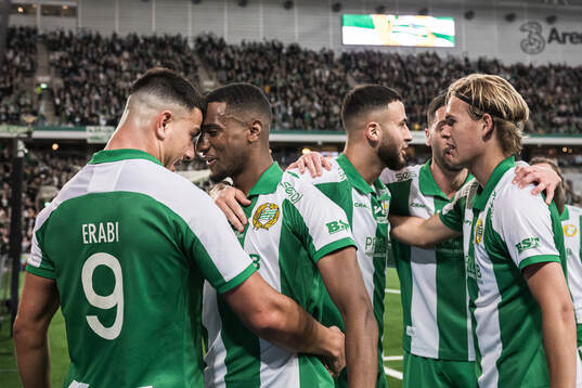 Hammarbys Jusef Erabi och Paulos Abraham jublar med
