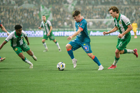 Varbergs Isak Bjerkebo och Hammarbys Hampus Skoglund och