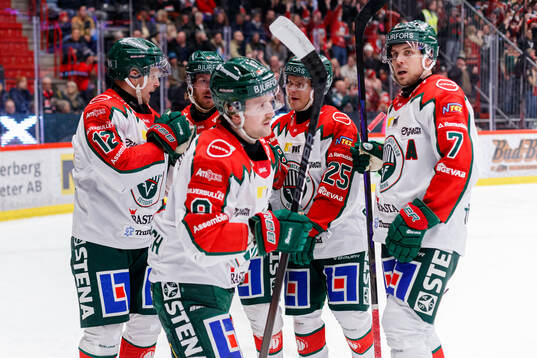 Frölundas spelare jublar