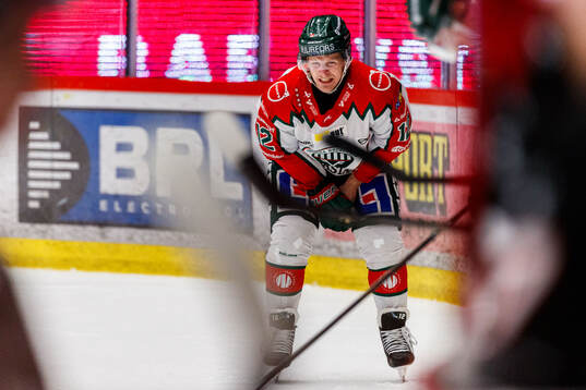 Frölundas Max Friberg har ont