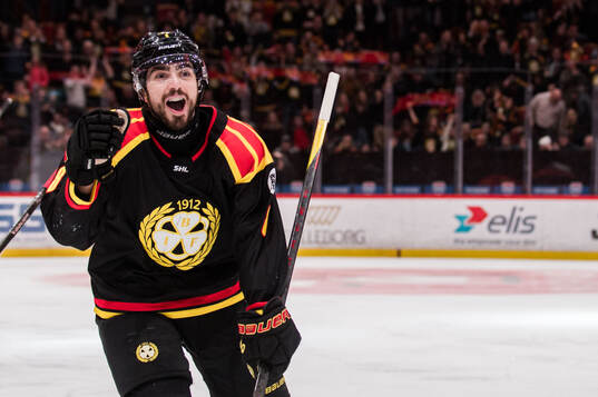 Brynäs Bobby Trivigno jublar