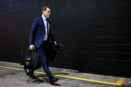 Head coach Sam Hallam of Sweden arrives to the arena for