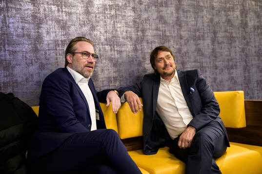 Former players Peter Forsberg of Sweden and Teemu Selänne