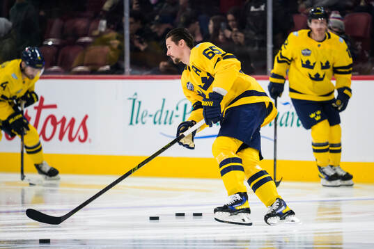 Erik Karlsson of Sweden at warm-up
