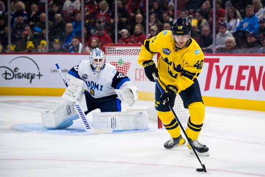 Elias Pettersson of Sweden