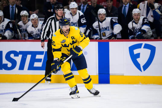 Erik Karlsson of Sweden
