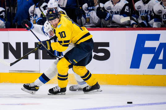 Niko Mikkola of Finland and Adrian Kempe of Sweden