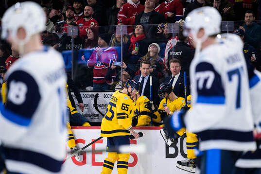 Head coach Sam Hallam and assistant coach Daniel Alfredsson