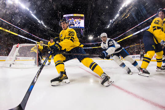 Goaltender Filip Gustavsson, Rasmus Dahlin, Joel Eriksson