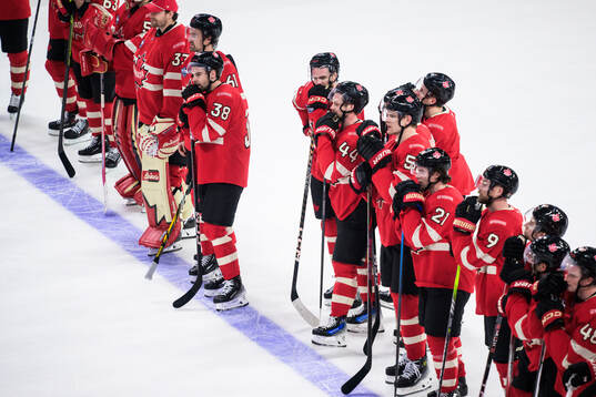 Players of Canada look dejected