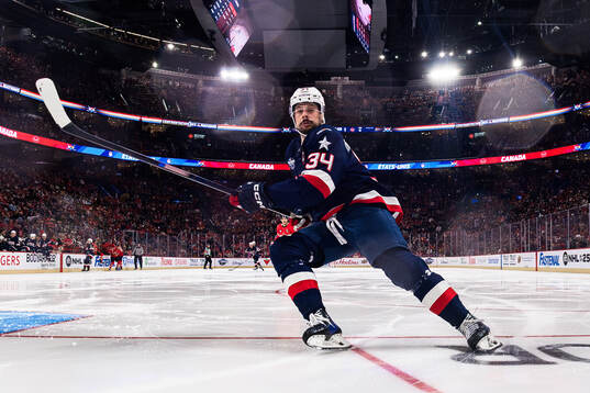 Bläddra bland fler bilder av Four Nations Face-Off, day 6, Canada - USA