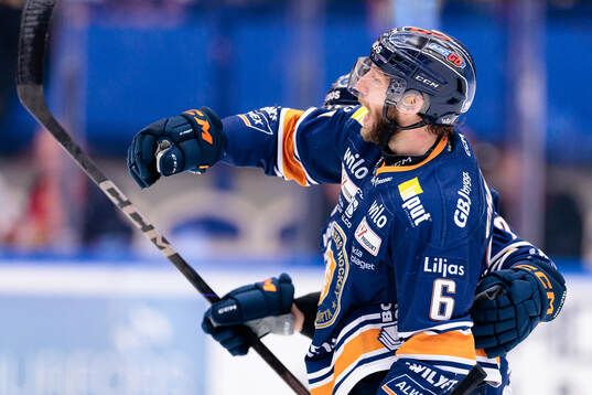 Växjös Petter Granberg jublar