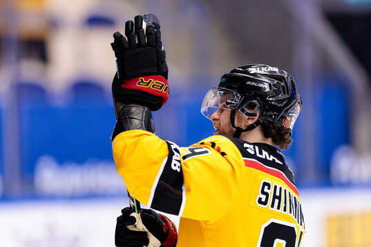 Luleås Brendan Shinnimin jublar