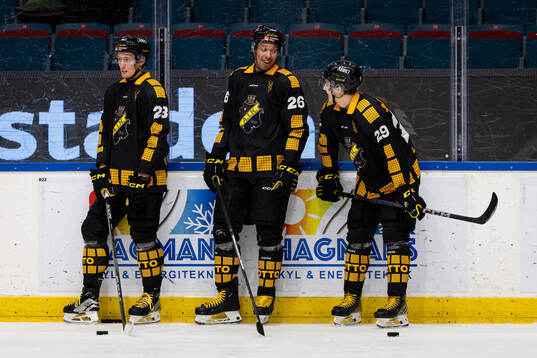 AIKs Oliver Tärnström, Oscar Nord, och Daniel Ljungman