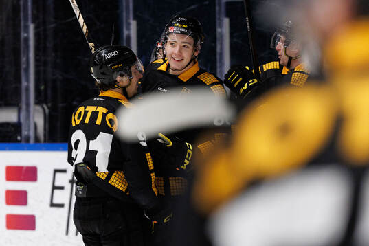 AIKs Gustav Sjöqvist jublar