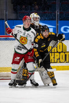 Moras Petter Vesterheim och AIKs Macoy Erkamps