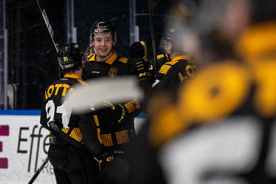 AIKs Gustav Sjöqvist jublar