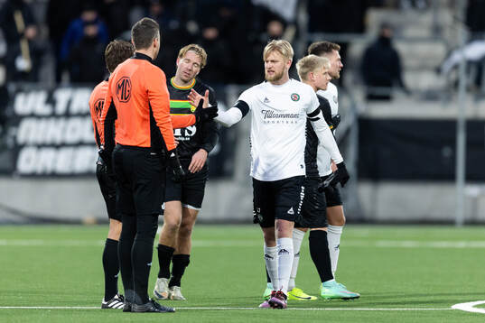Örebros Karl Holmberg deppar