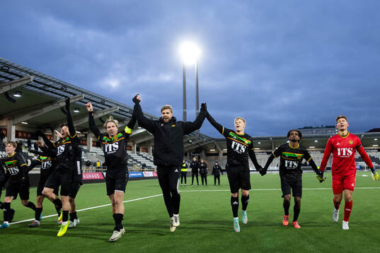 GAIS spelare jublar